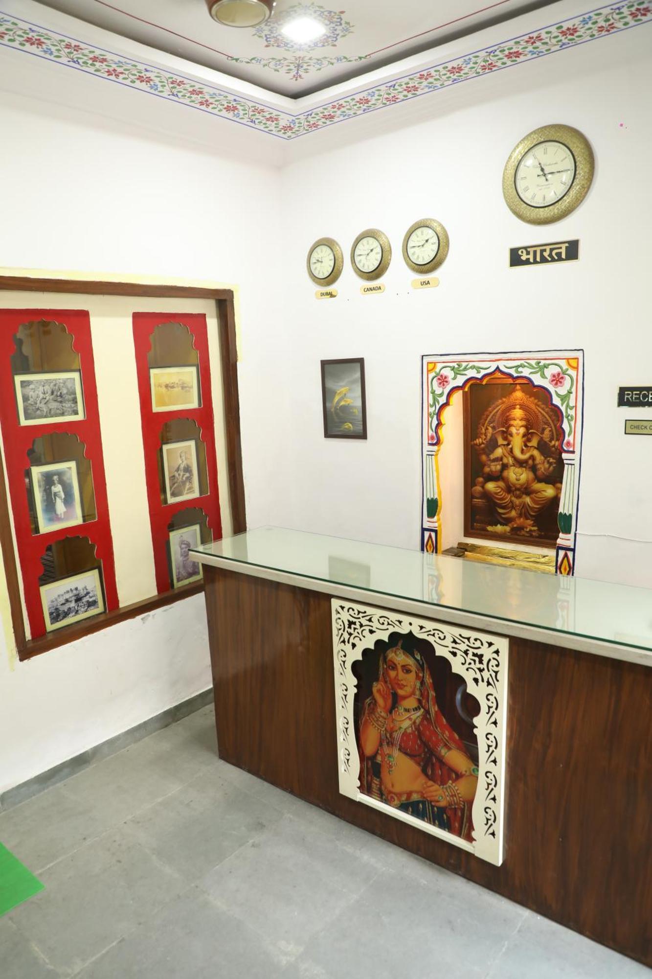 The Mama Hotel - Rooms And Dormitory Udaipur Exterior photo